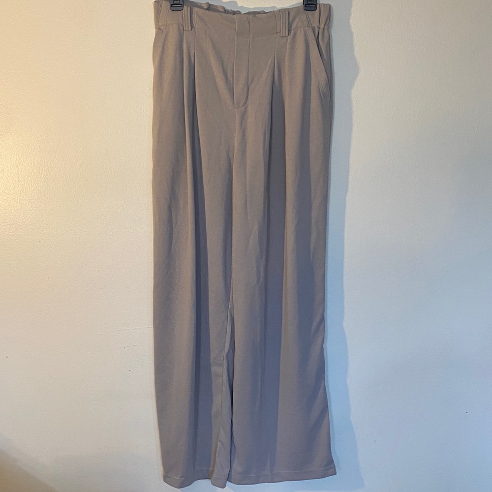 HALARA Wide Leg Pants in Taupe